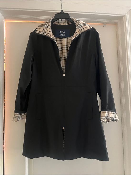 Burberry Jackets & Blazers - Burberry Black Coat with Beige Vintage Check Lining